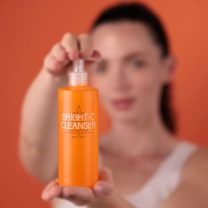 YOUTH LAB Bright-C Cleanser All skin types